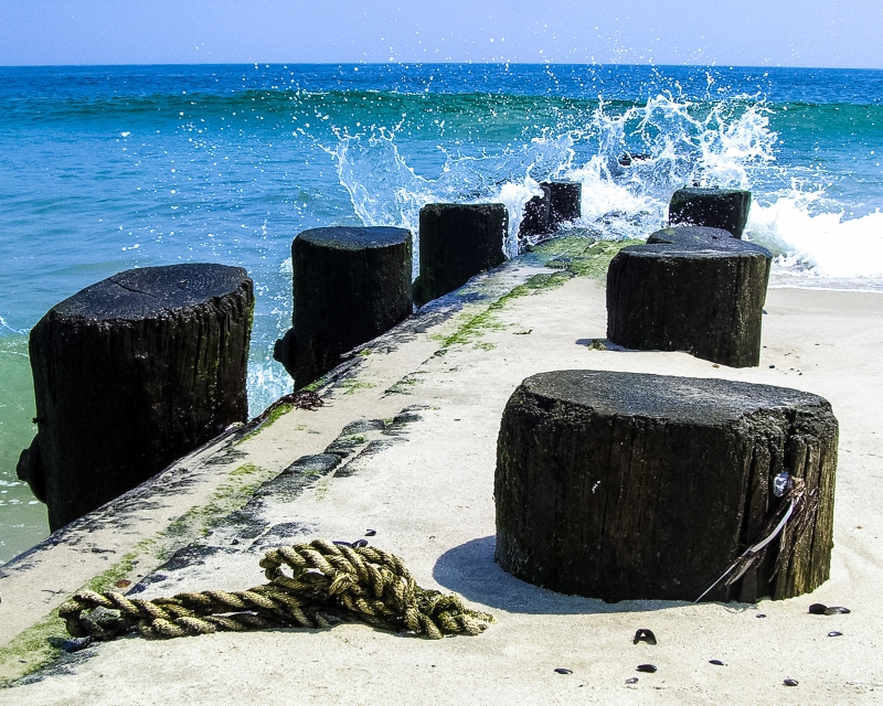 Jetty Strike by artist Mike Shay
